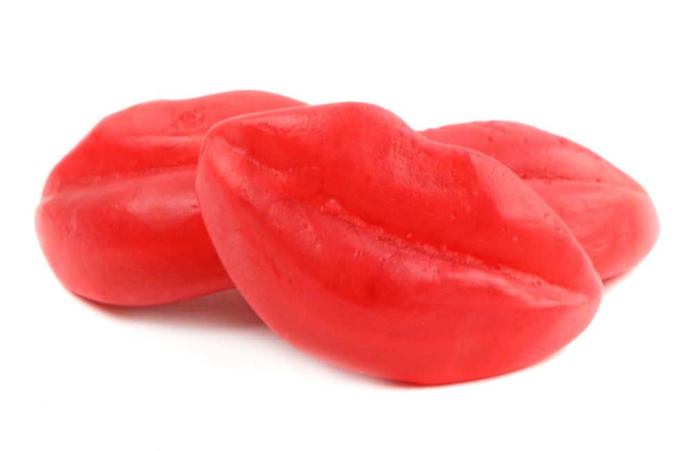 Vidal Gummy Strawberry Filled Puffy Lips