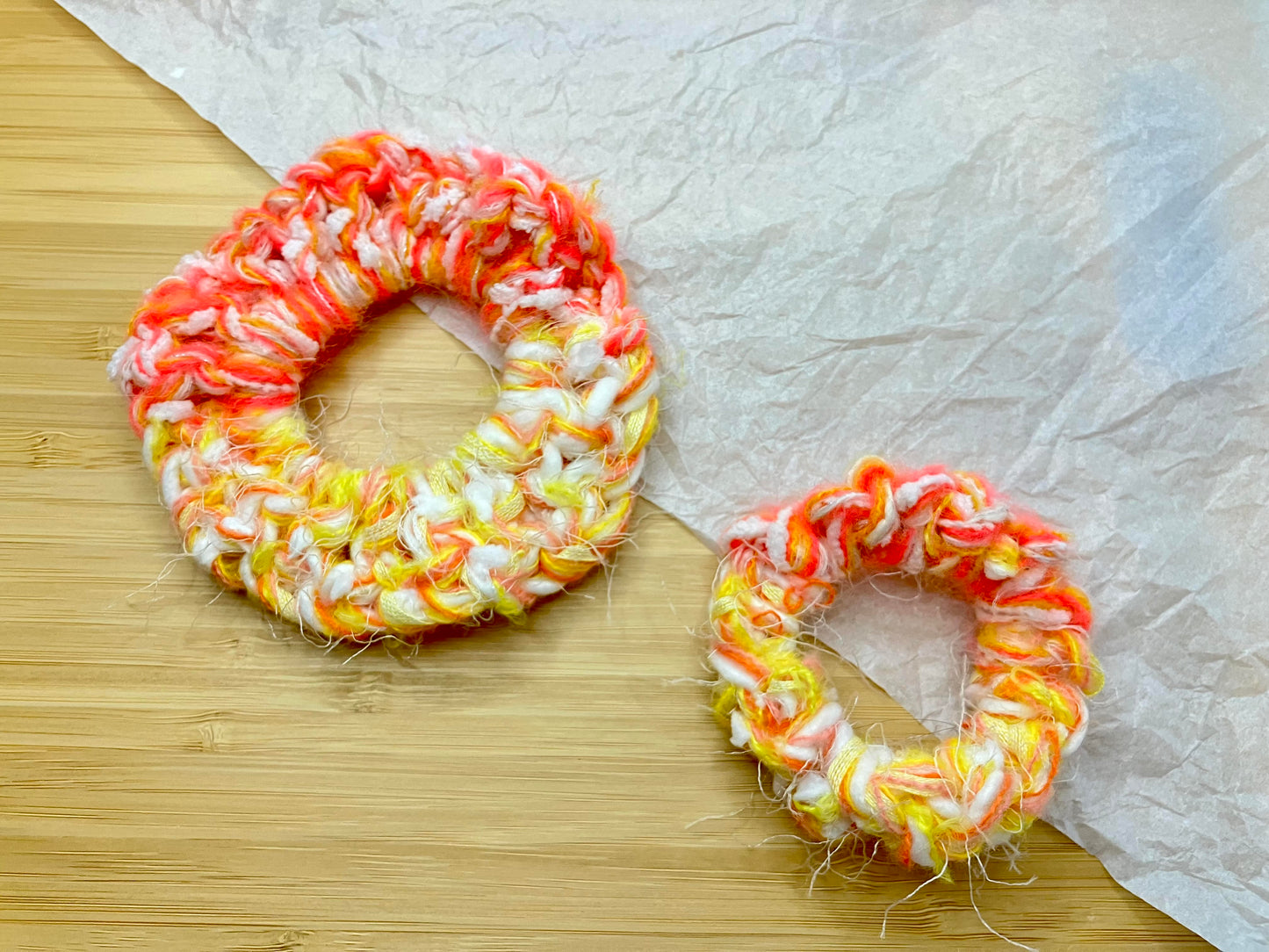 [PREORDER] Peach Ring Crochet Scrunchies 🍑
